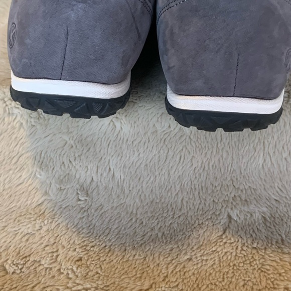 Hush Puppies dark grey sneakers 9 wide. - Picture 4 of 8